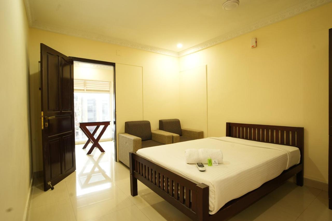 K V Suites Kochi Buitenkant foto