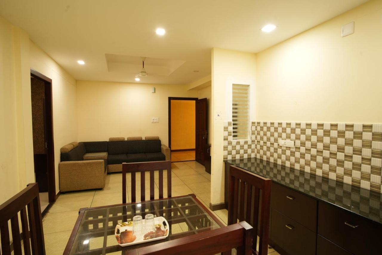 K V Suites Kochi Buitenkant foto