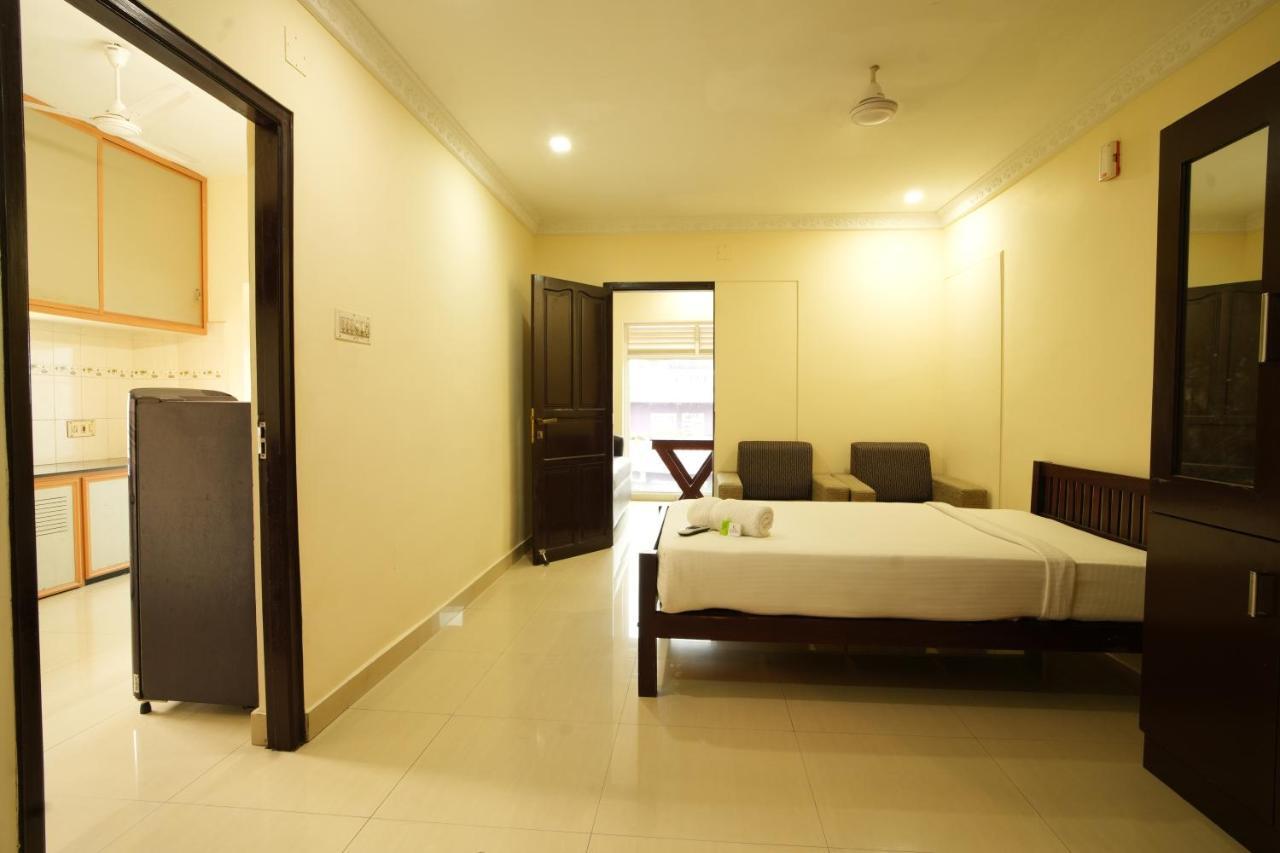 K V Suites Kochi Buitenkant foto