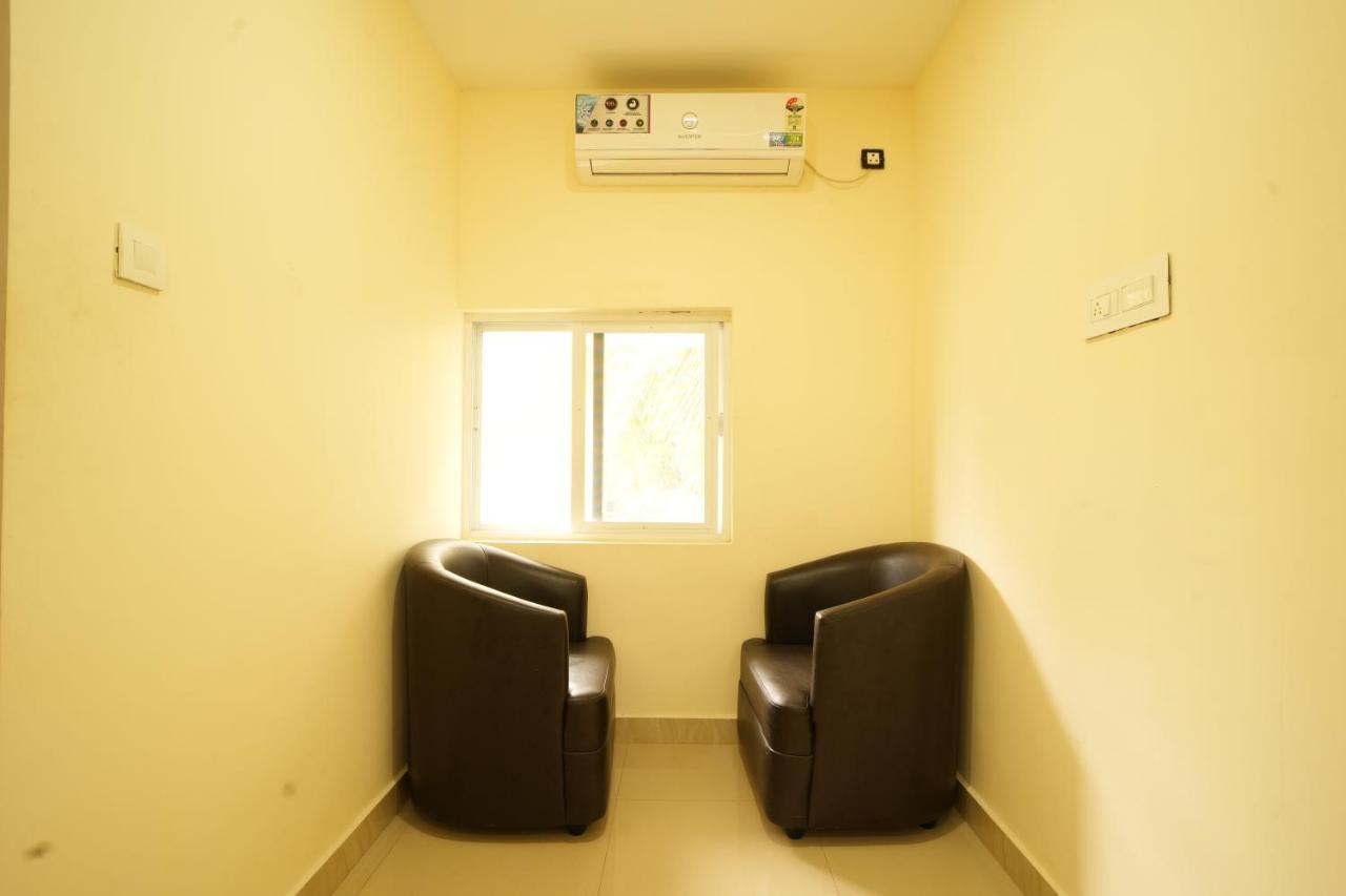 K V Suites Kochi Buitenkant foto