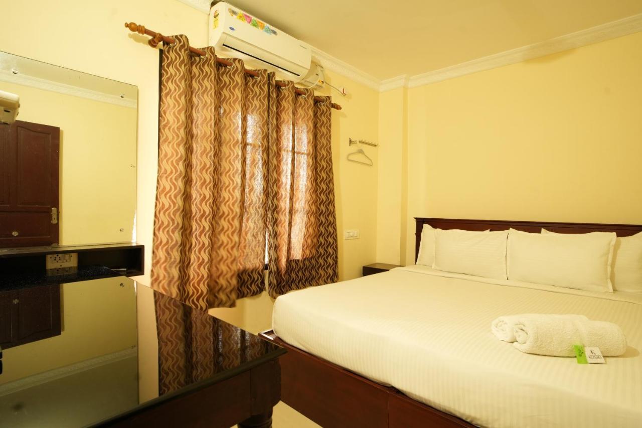 K V Suites Kochi Buitenkant foto