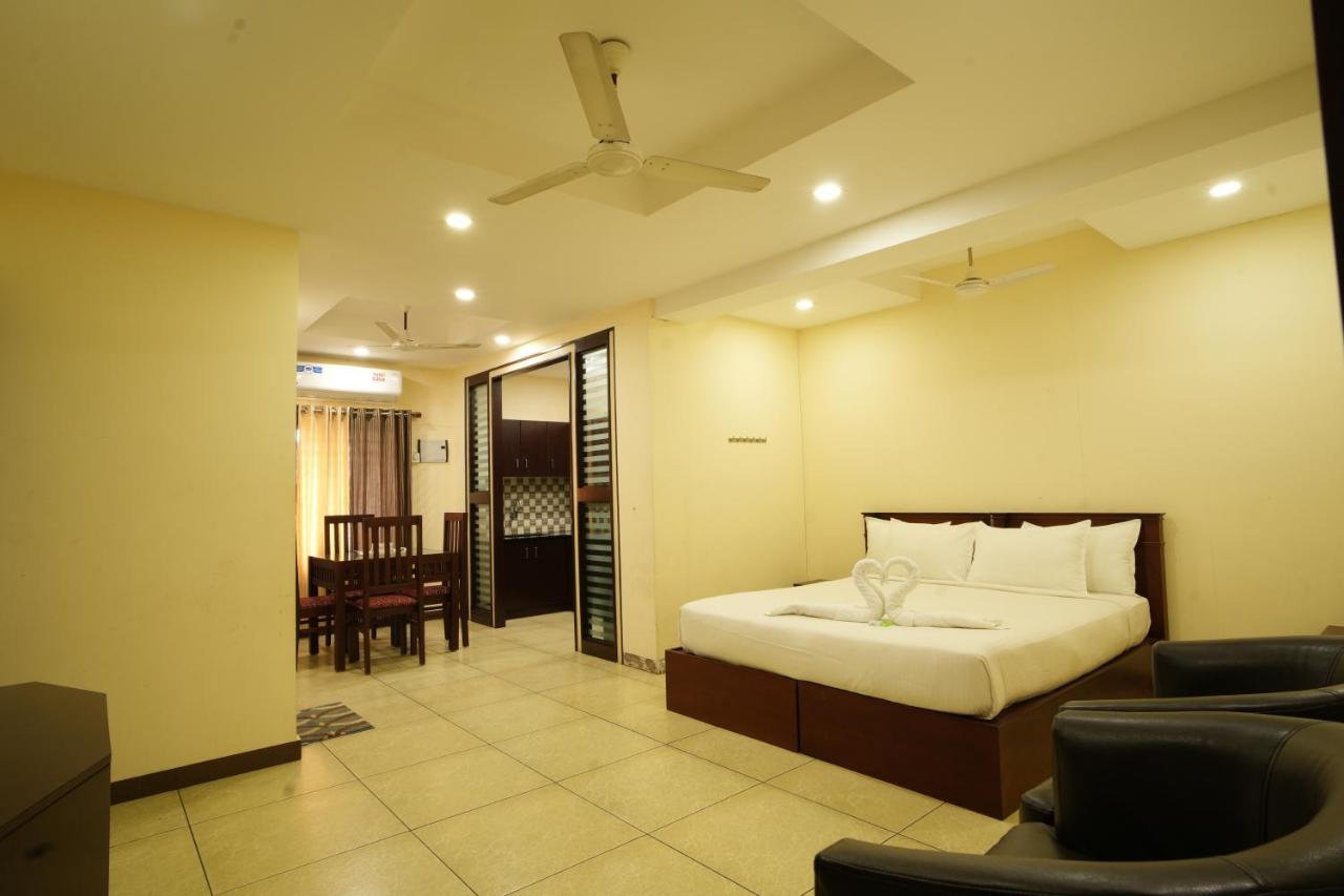 K V Suites Kochi Buitenkant foto